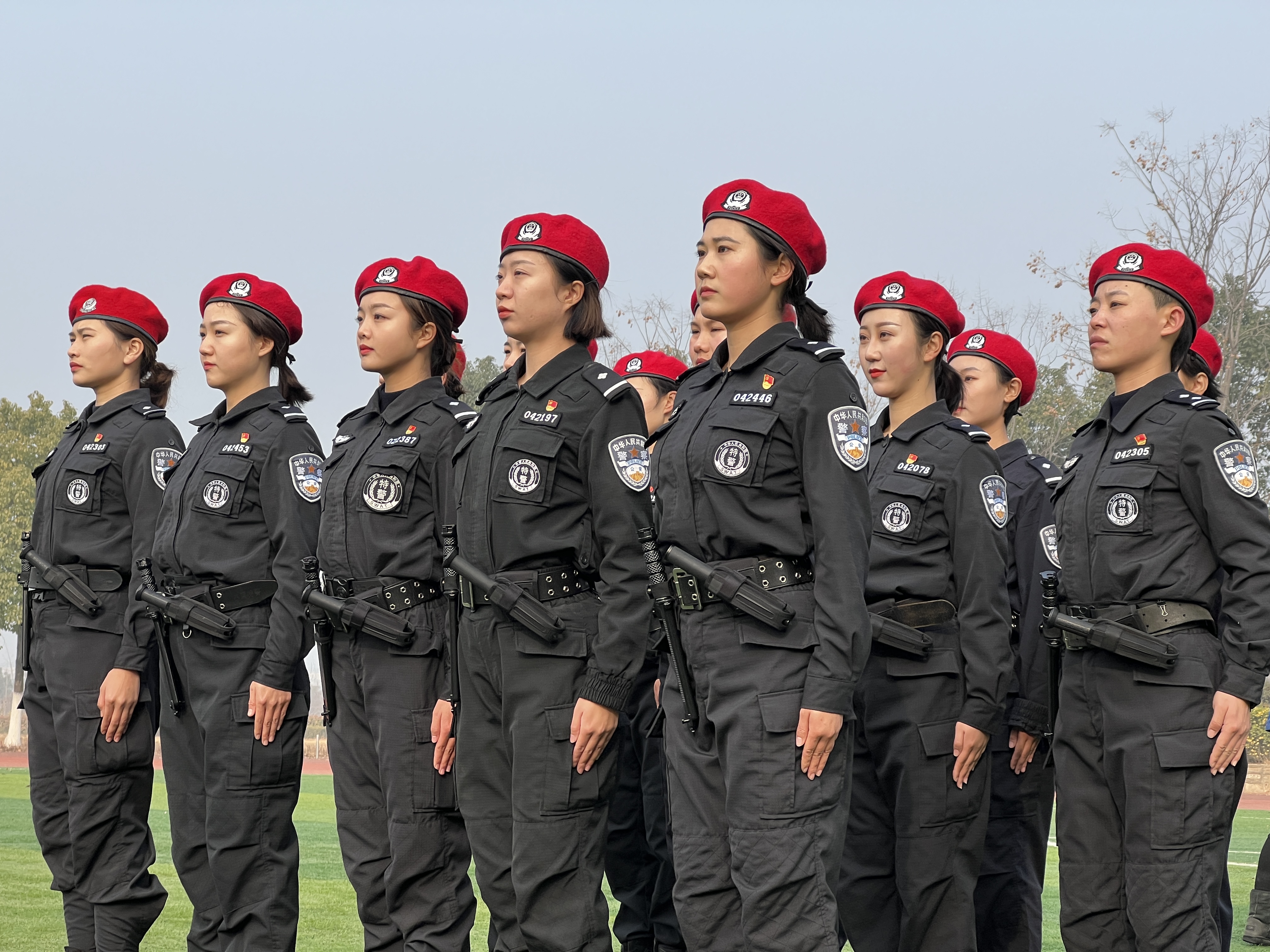 一年最寒冷的时节,女特警们还在坚持吗?