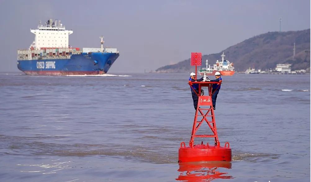 人民日报丨智能航标保安全