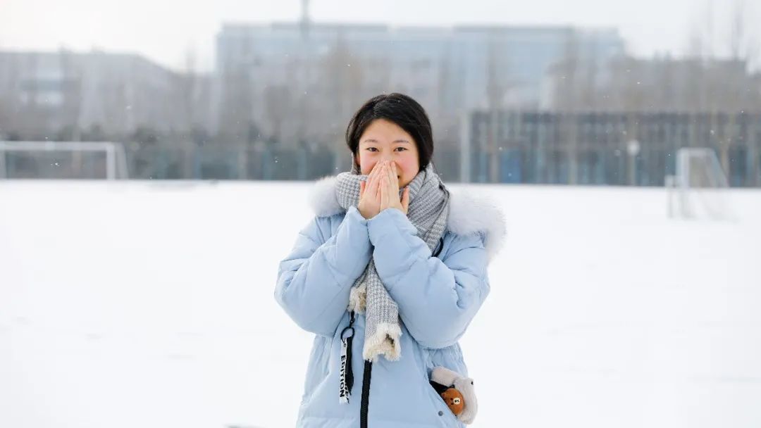 还04在04下042022北航第一场雪美到屏住呼吸