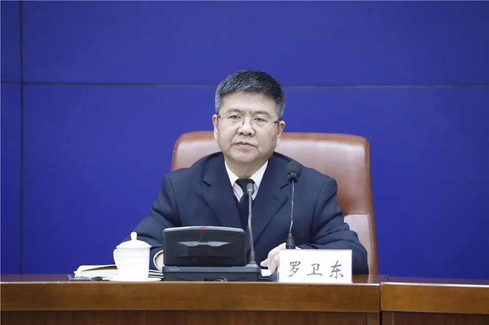 首先,有请济南市交通运输局党组成员,副局长罗卫东介绍有关情况.