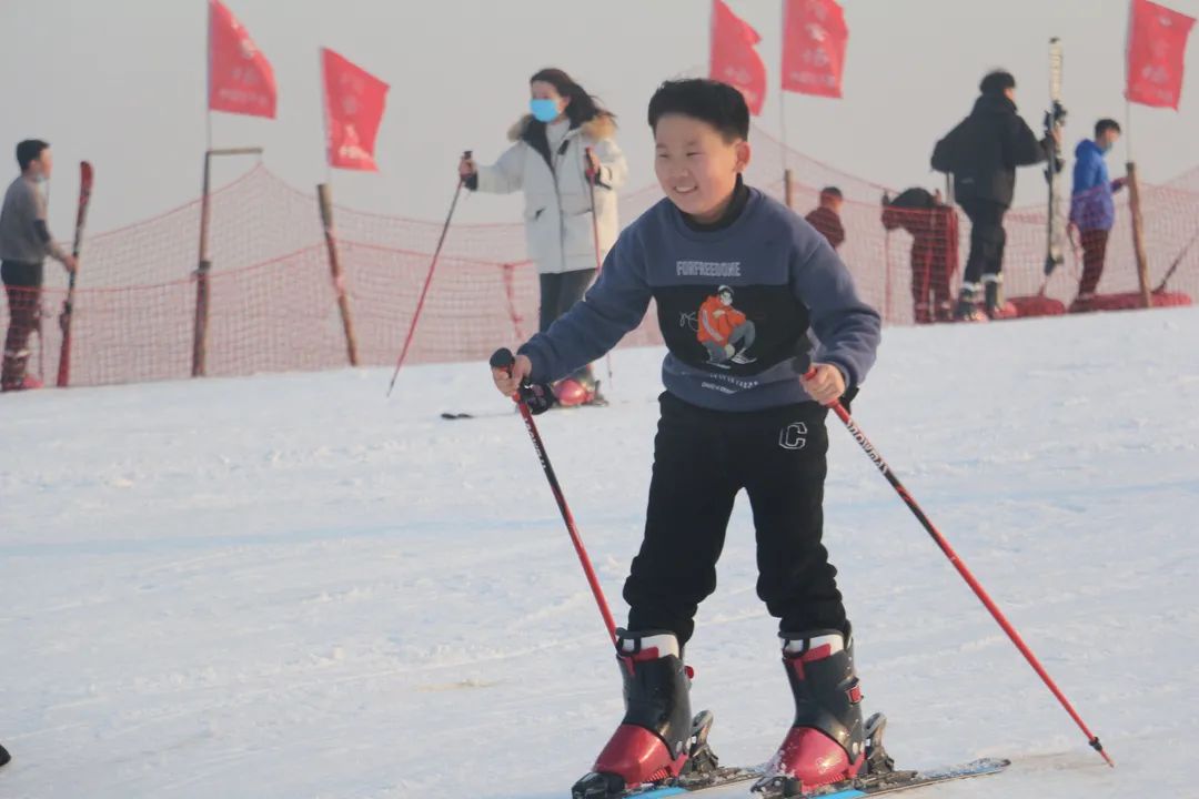 菏泽中国牡丹园滑雪场图片