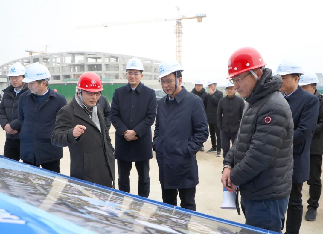 区领导程佳,杨国志,吴冠宇等陪同.