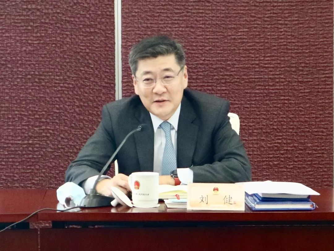 今天(1月20日)上午,上海市第十五届人民代表大会第六次会议开幕,金山