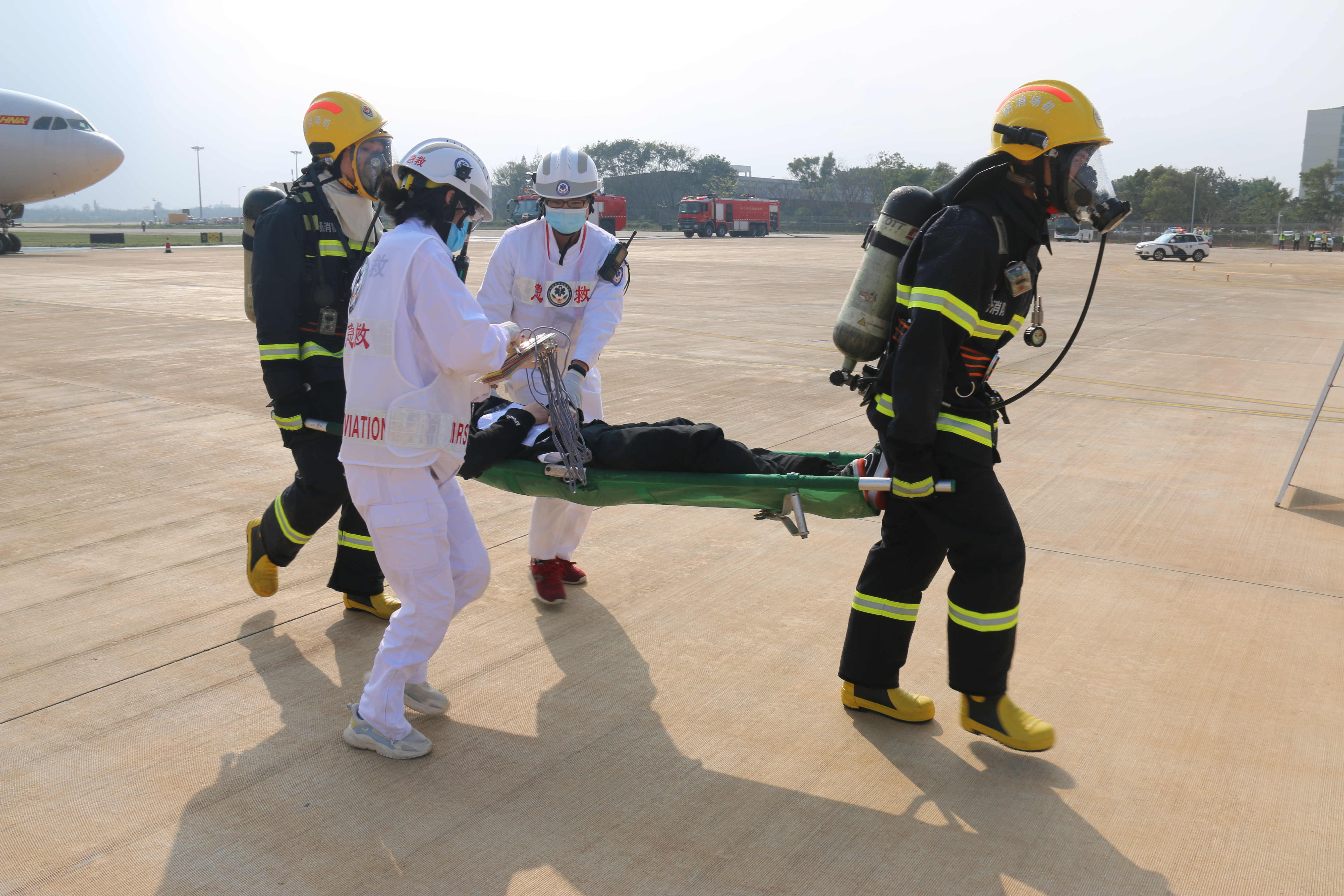 海口美兰国际机场开展航空器突发事件应急演练