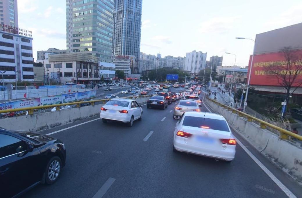 注意啦昆明滇池路与环城南路交叉口有新变化