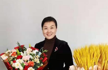 南皮网红痴迷戏曲三十余载郝艳慧终获十大主角