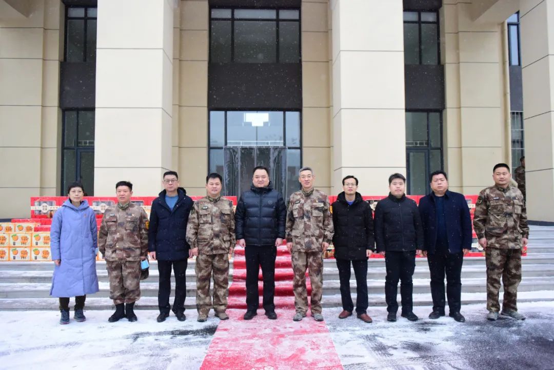 走访慰问新春慰问洛阳军分区共叙军民鱼水深情