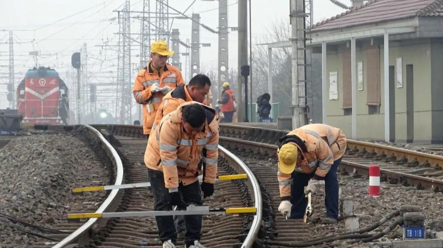 蕪湖工務段:全面檢查檢修線路左右滑動查看更多