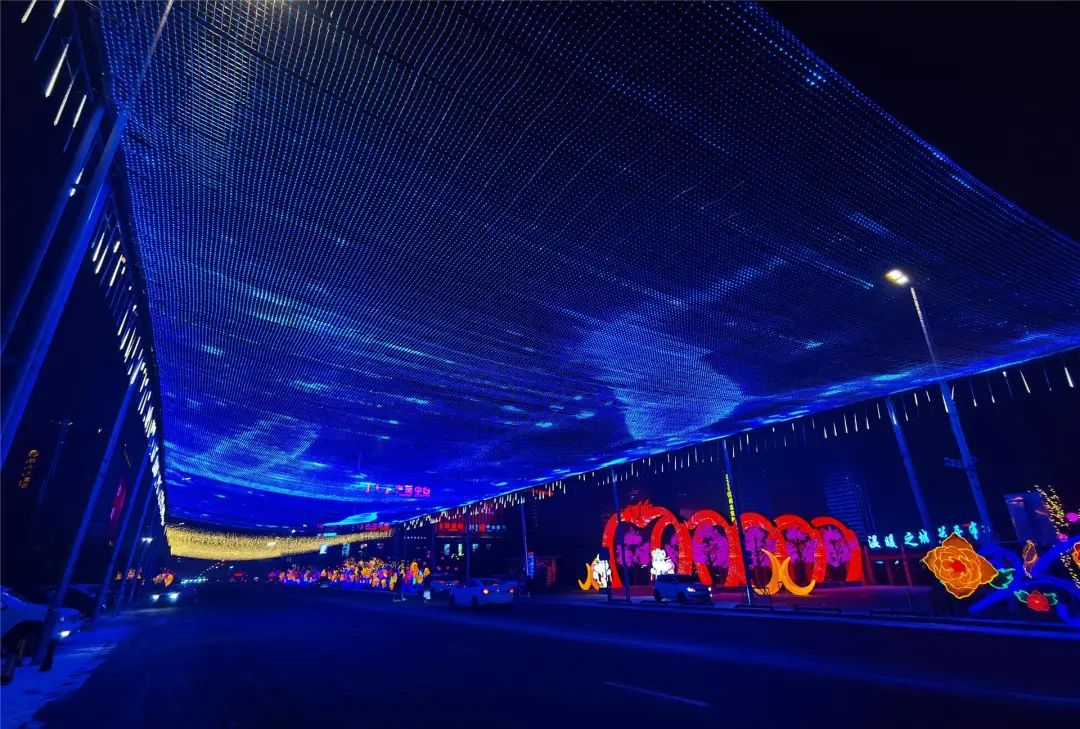 震撼东胜网红天幕昨夜开启