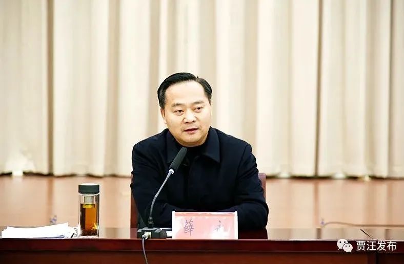 可通报2021年全区社会经济发展情况,区委常委,常务副区长李政主持会议