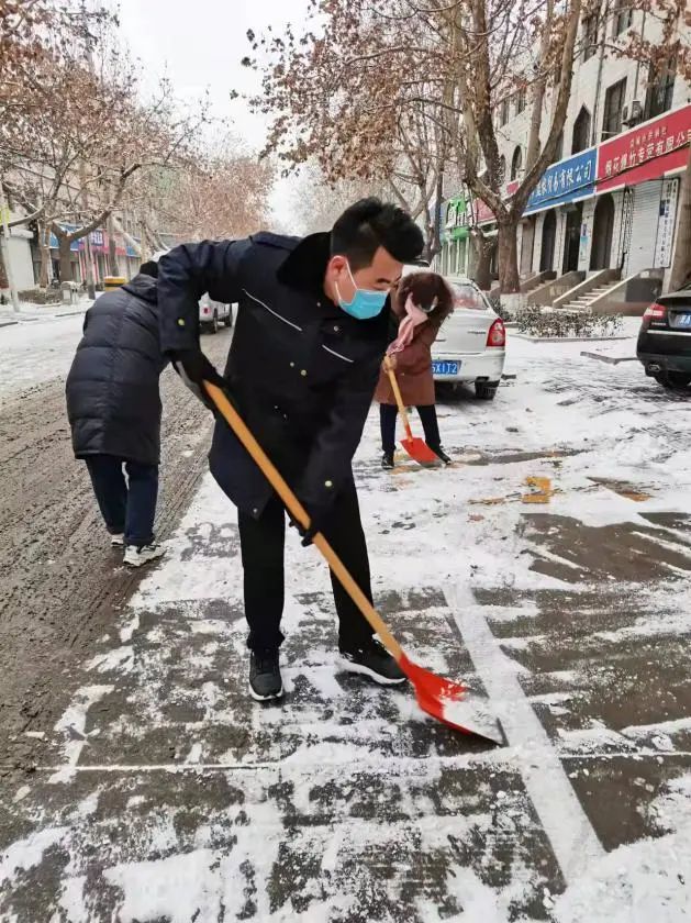 網絡文明藁城全城掃雪忙道路保通暢