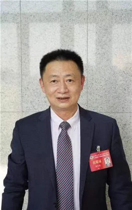 两会时间蒋欣泉以一流口腔学科建设提升百姓健康