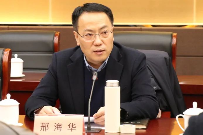 邢海华代表民革嘉兴市委会感谢中共海盐县委,县委统战部的关心关怀和