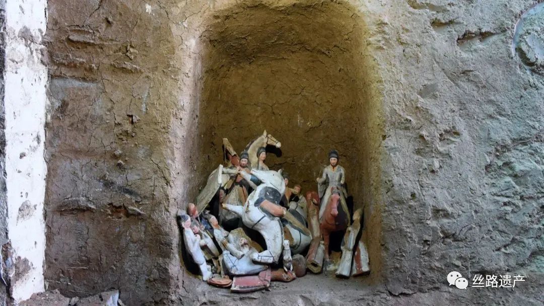 规律,即这里应该在较长历史时期内属于吐谷浑人游牧生活的"旧居之地"