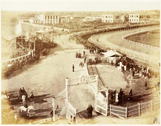 1890年前后的上海跑马场 图源 | The Getty Research Institute
