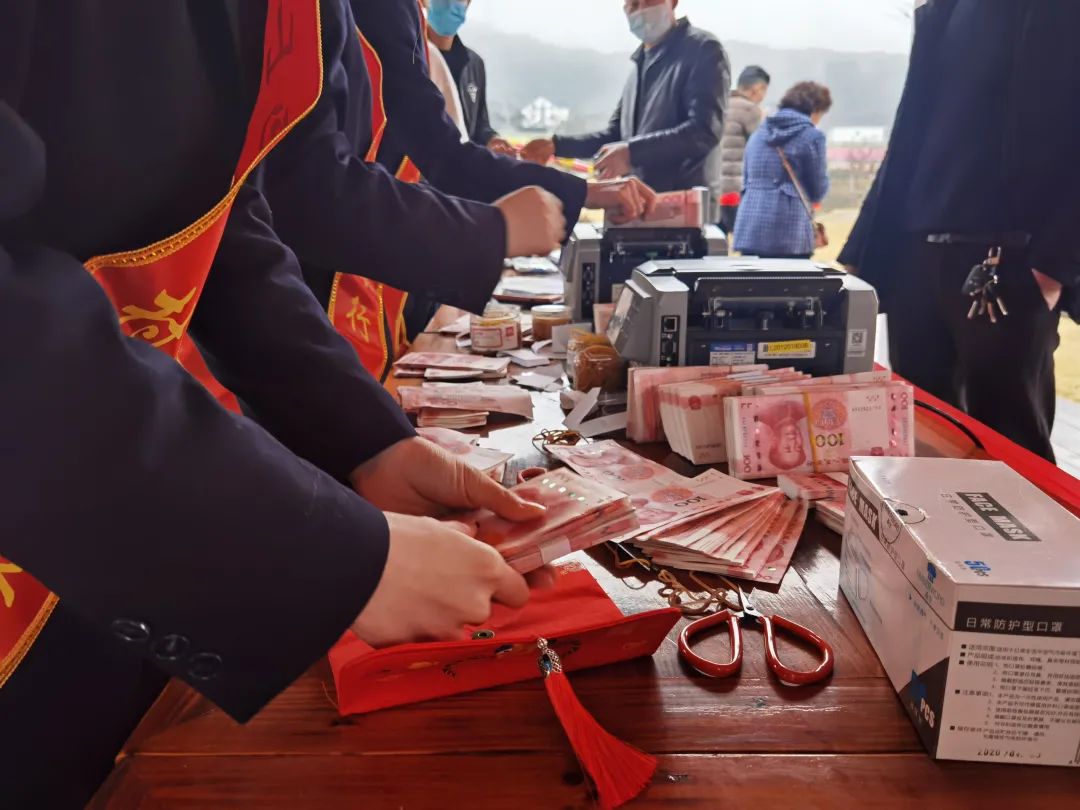 共富116万年终大红包象山这个村又给村民发钱啦