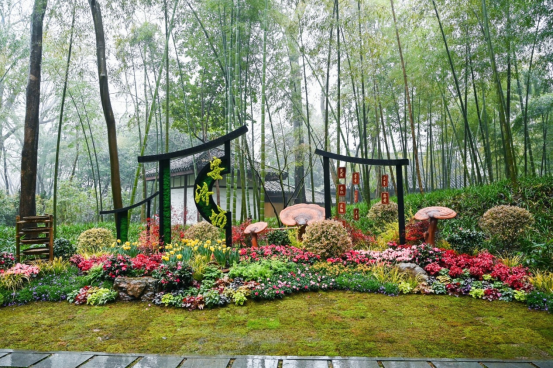 千年宋韵飞入寻常百姓家来灵隐飞来峰景区看园林小品赏拓片原品