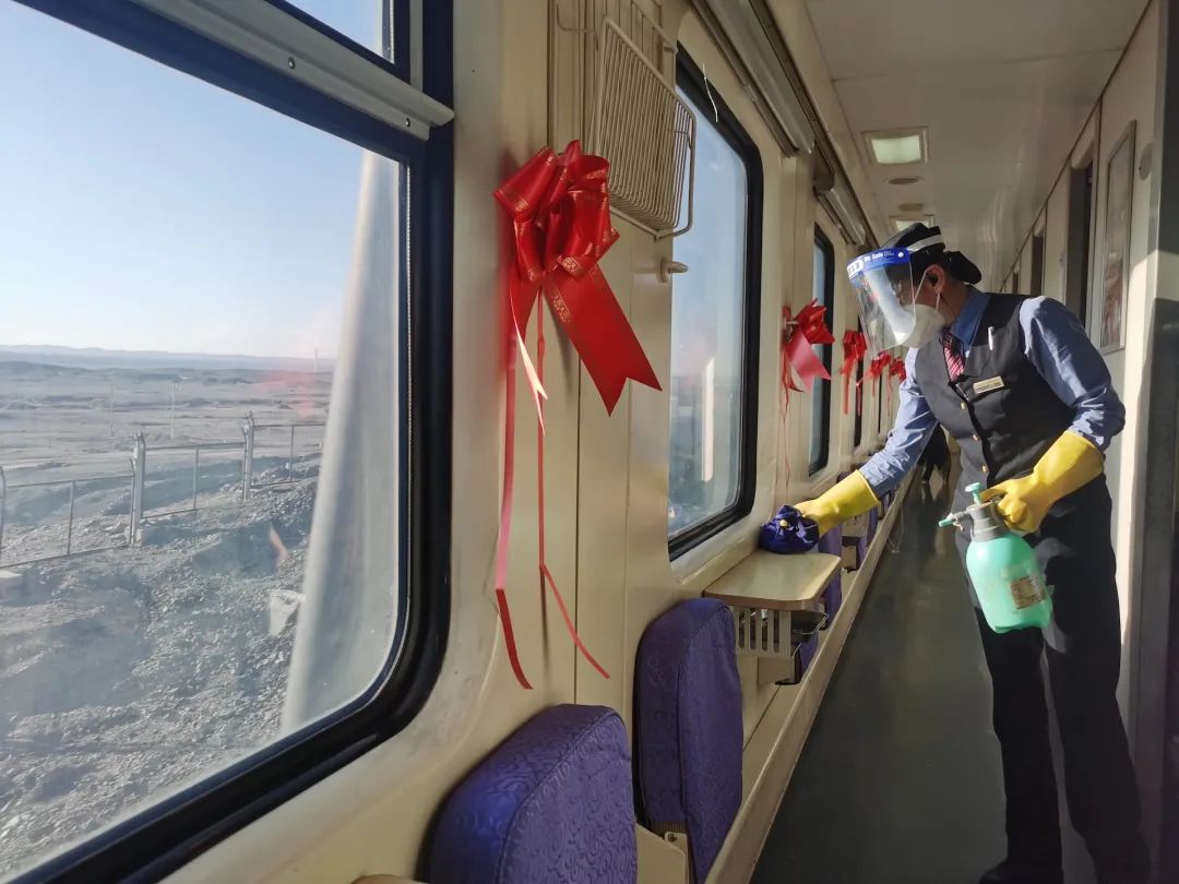 卧铺车厢悬挂这种标识后,列车员需要……_澎湃号·政务_澎湃新闻-the