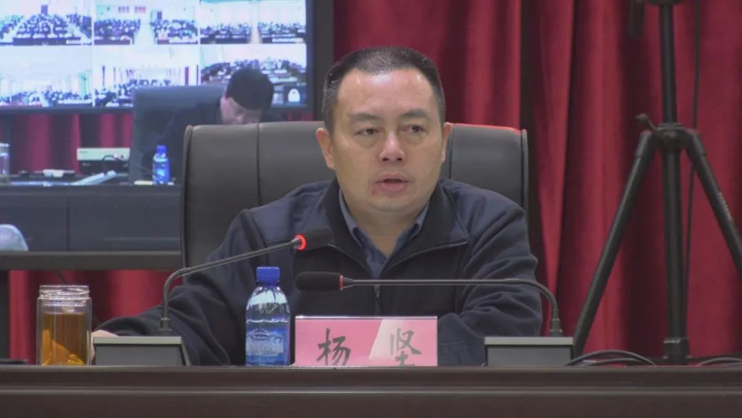 全县疫情防控工作会议召开