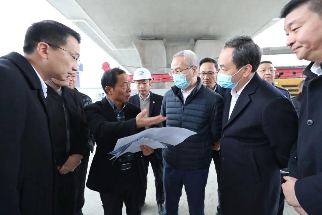 调研重点交通项目建设丨吴晓东鼓足干劲攻坚克难全面加快交通项目建设