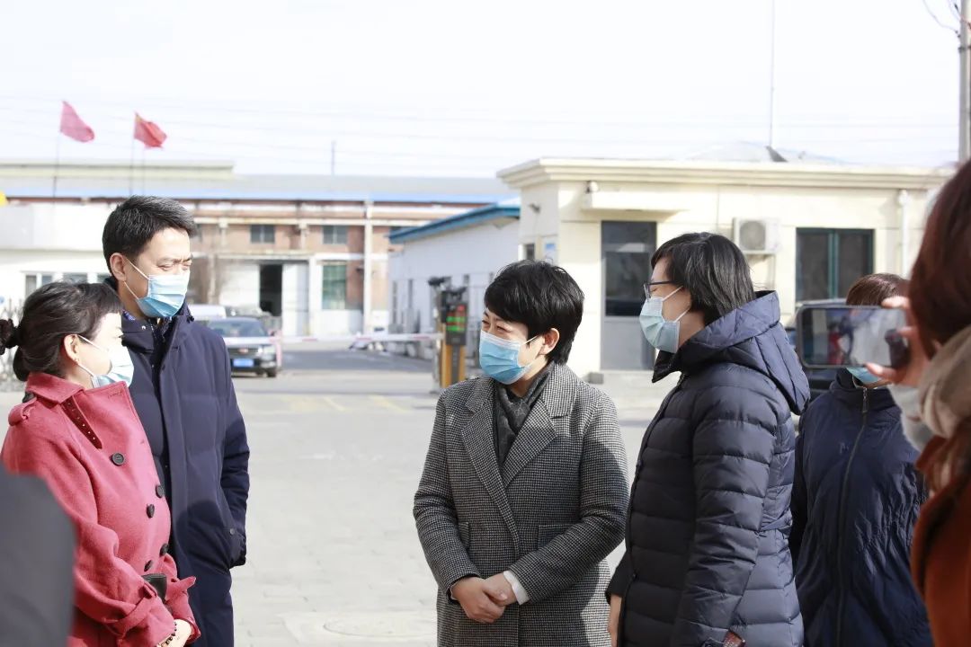 市妇联副主席贾雪娜,西青区副区长柴树芳,西青区卫健委主任郭宜鹏