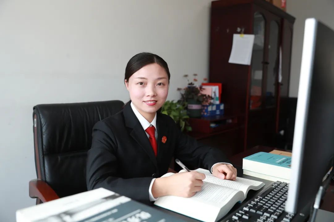 重庆最美家庭义方既训家道颖颖
