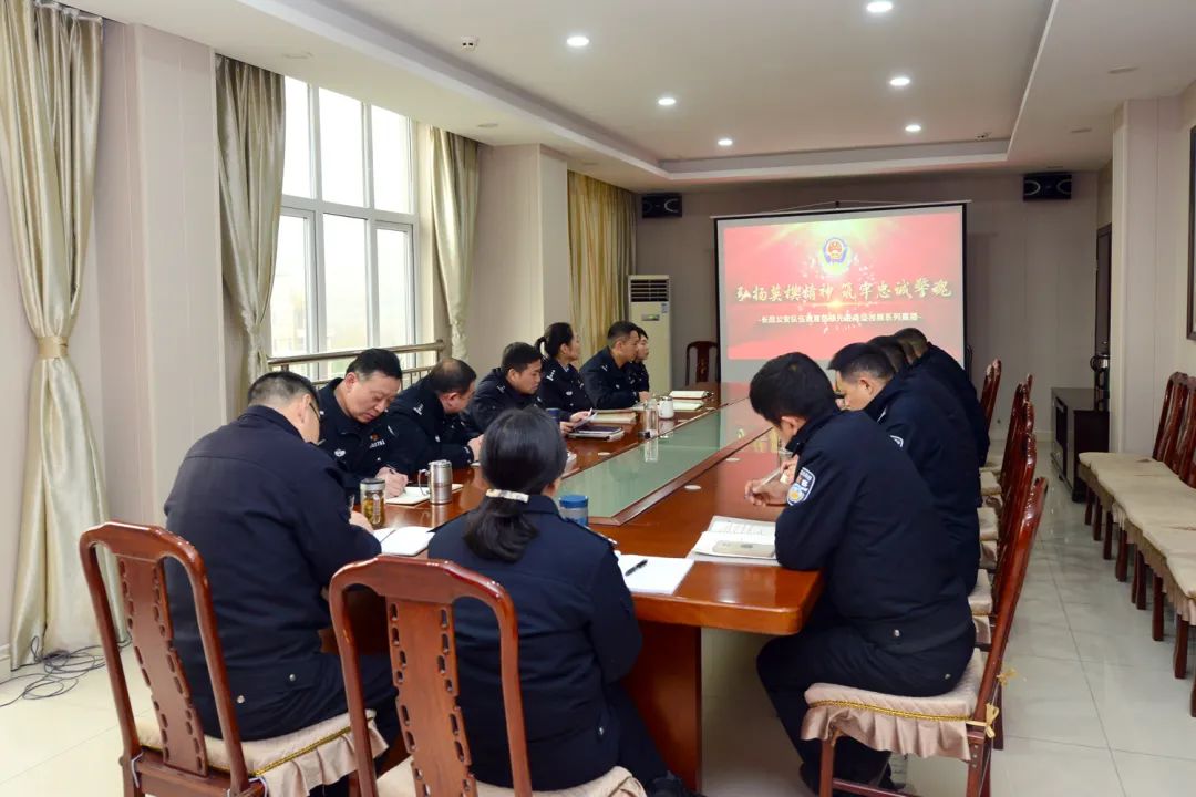 英模学习教育写在全国公安系统二级英雄模范尹祖川因公牺牲2周年之际