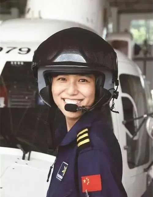 "史上最帅女飞行员"来崇明了!