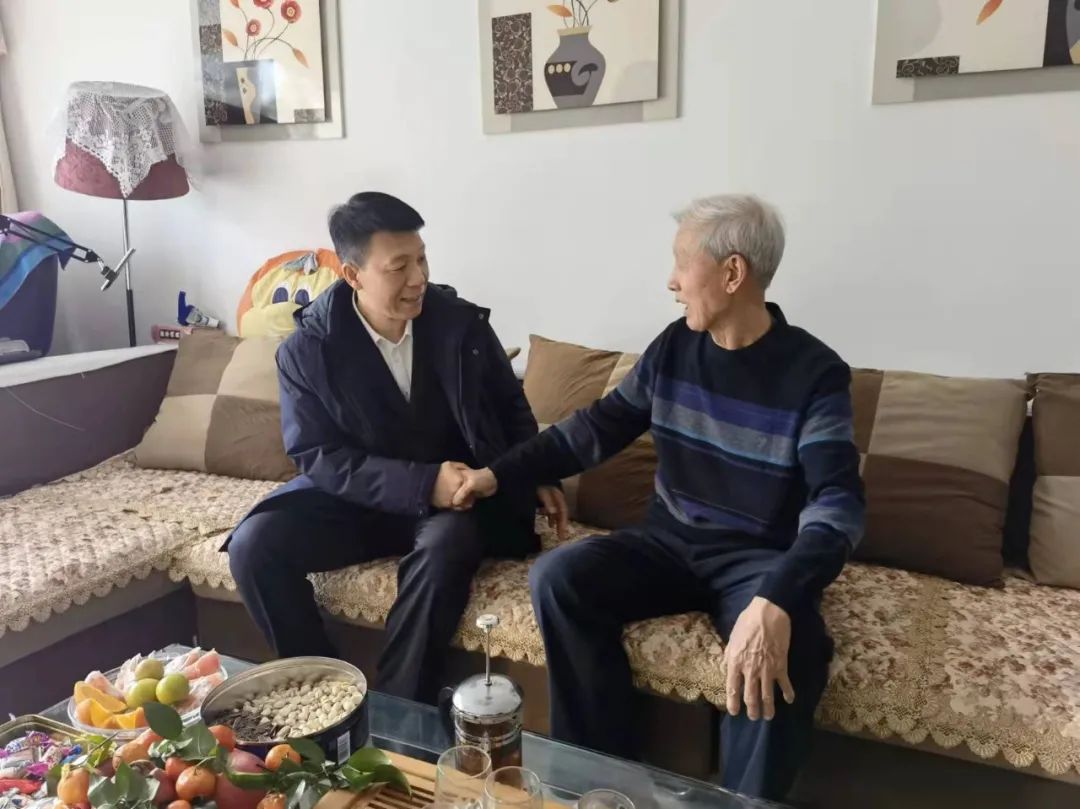 迎新春送温暖丨宋玉庆春节前走访慰问老干部