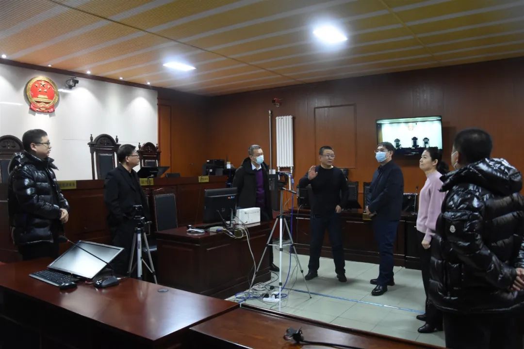 区委副书记政法委书记张恩泽一行到法院走访慰问