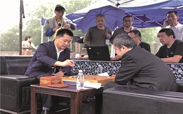 喜报临海市社联会会长市工商联执委王海港担任2022年北京冬奥会火炬手