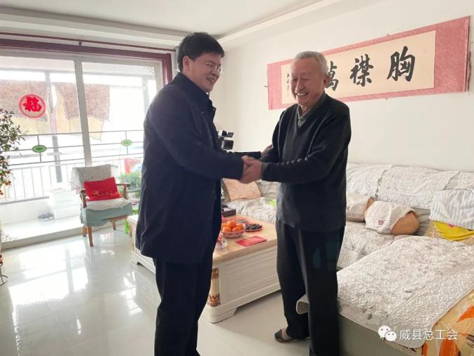 2022年1月29日下午,县委书记崔耀鹏,县委常委,办公室主任刘汝恒,政府