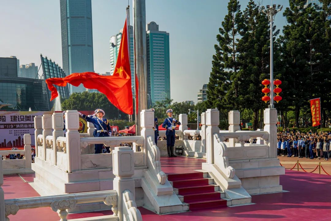 "也是他们执行升降国旗任务的第31年(五一广场国旗护卫队)建站的第31