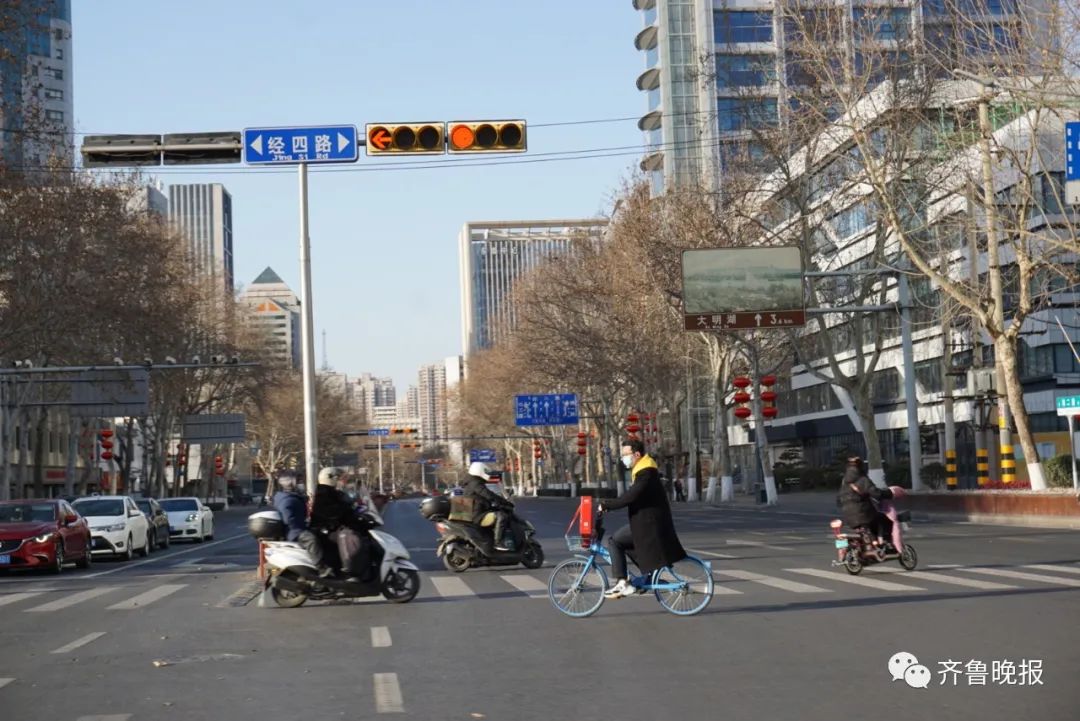 除夕在济南的街头走一走,瞬间穿越