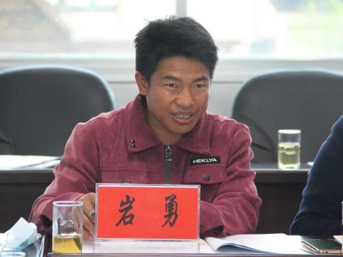 开门纳谏普洱市法检两院到西盟县征询人大代表政协委员意见建议