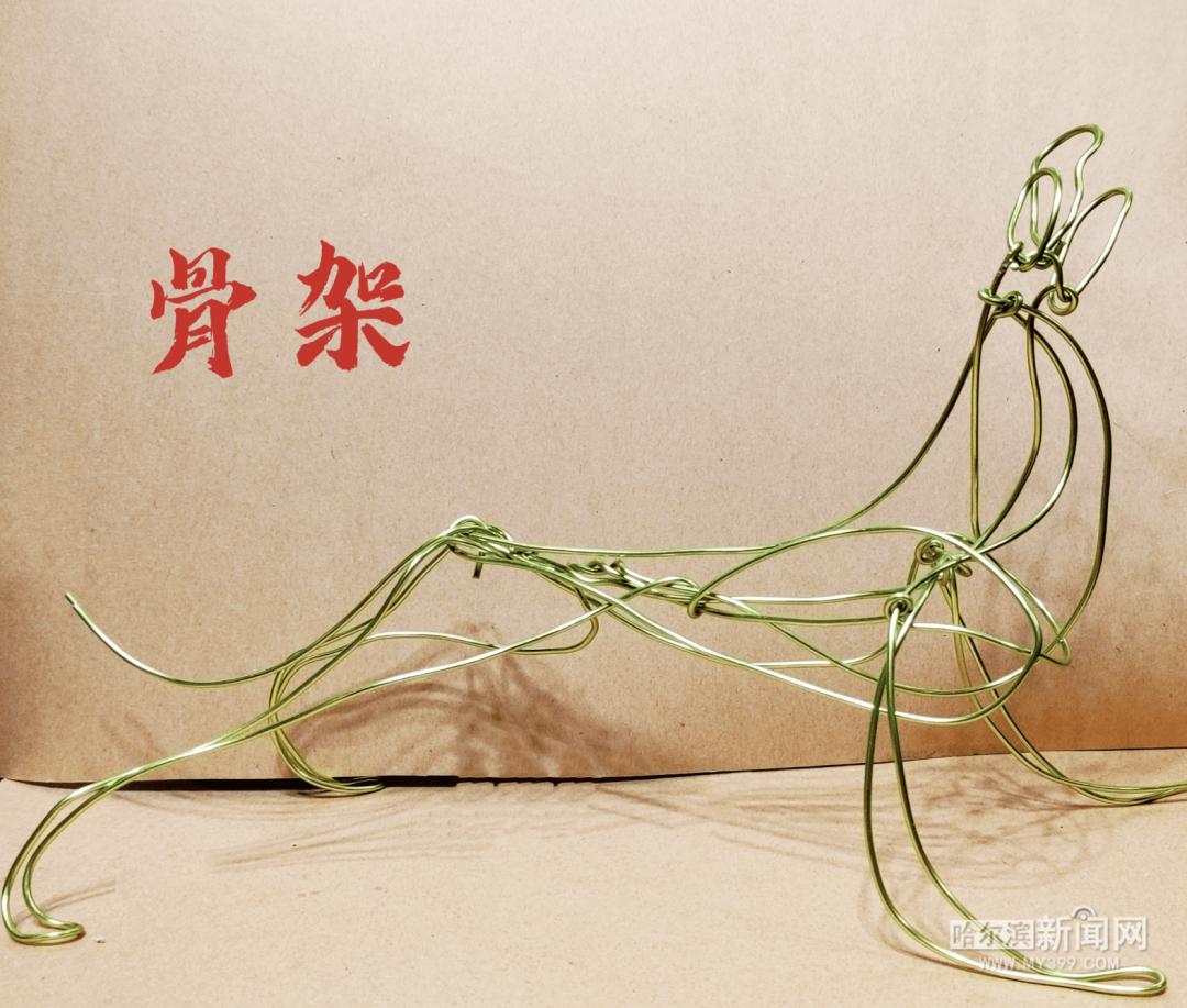 虎年虎趣露一手瑞虎迎春吉祥虎年生肖软陶泥塑