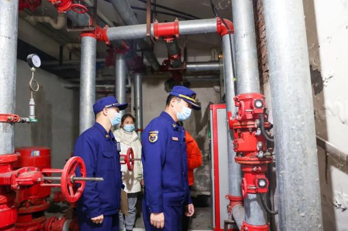 消火栓图片方法使用图解_消火栓使用方法图片_消火栓图解释