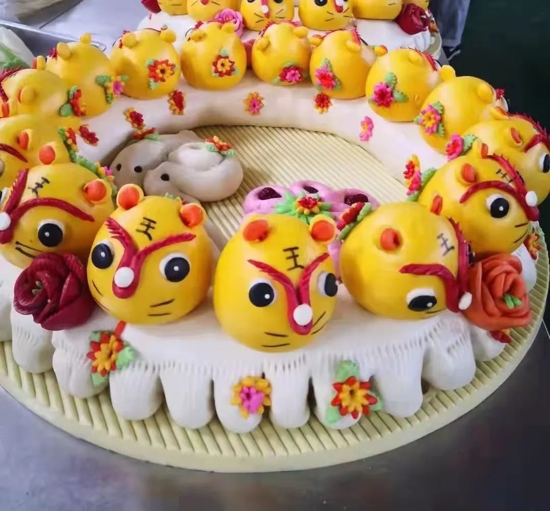 新春走基层巧手娘的花馍情节