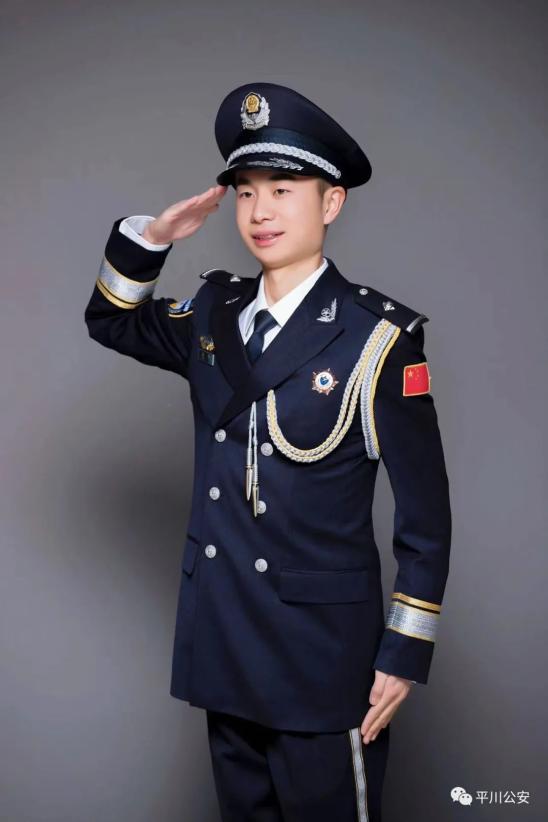 发布|白银市公安局平川分局办公室原标题:《"虎警"