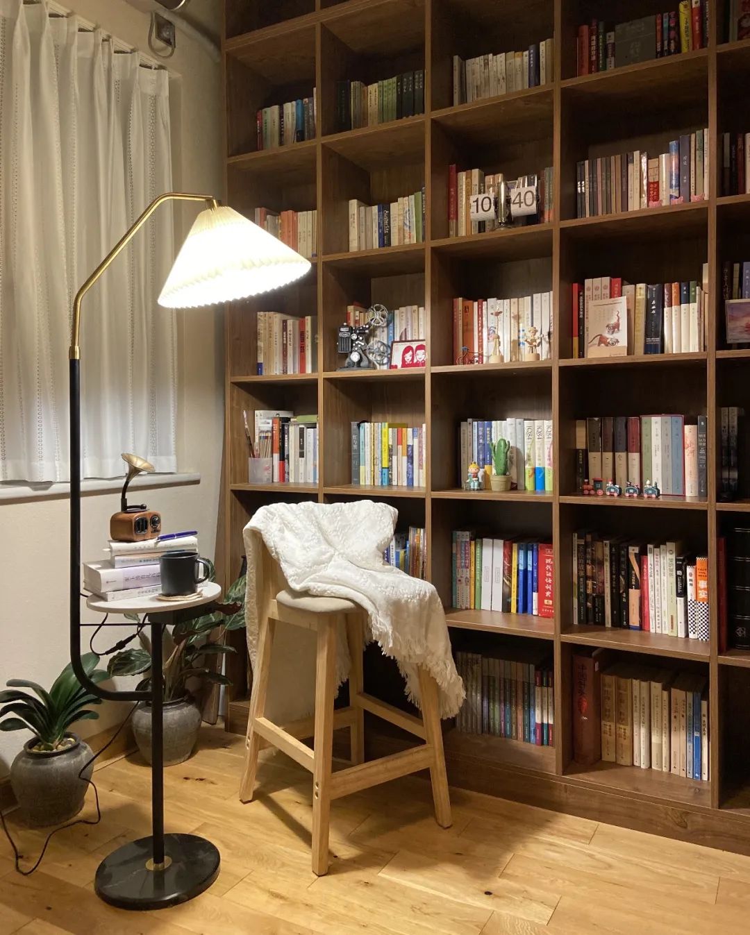 逛完这22家私人藏书房,我真想住在这里面