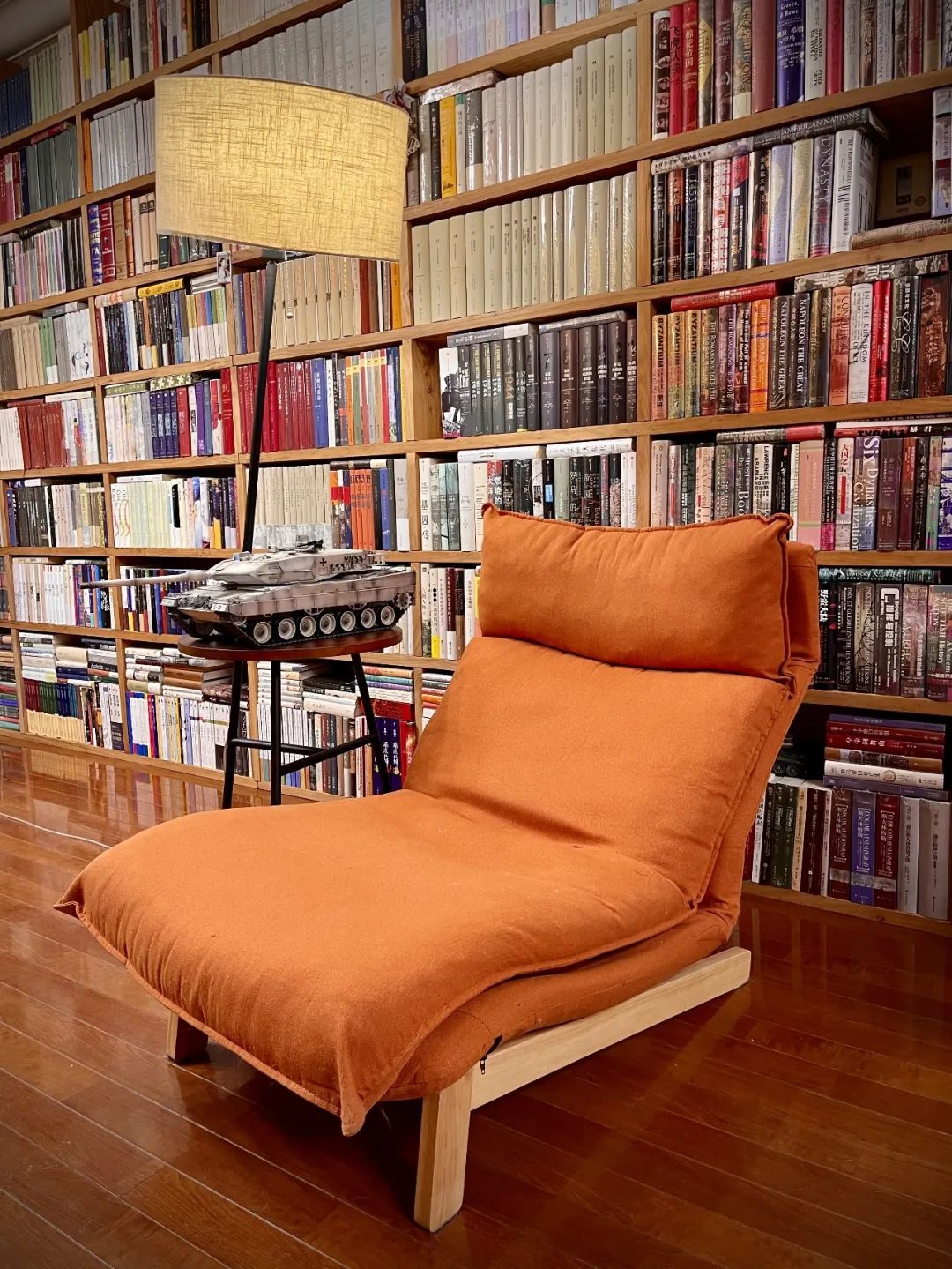 逛完这22家私人藏书房,我真想住在这里面