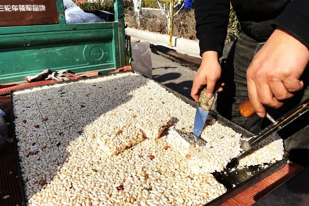 爆米花米花糖过年时的峰峰味道