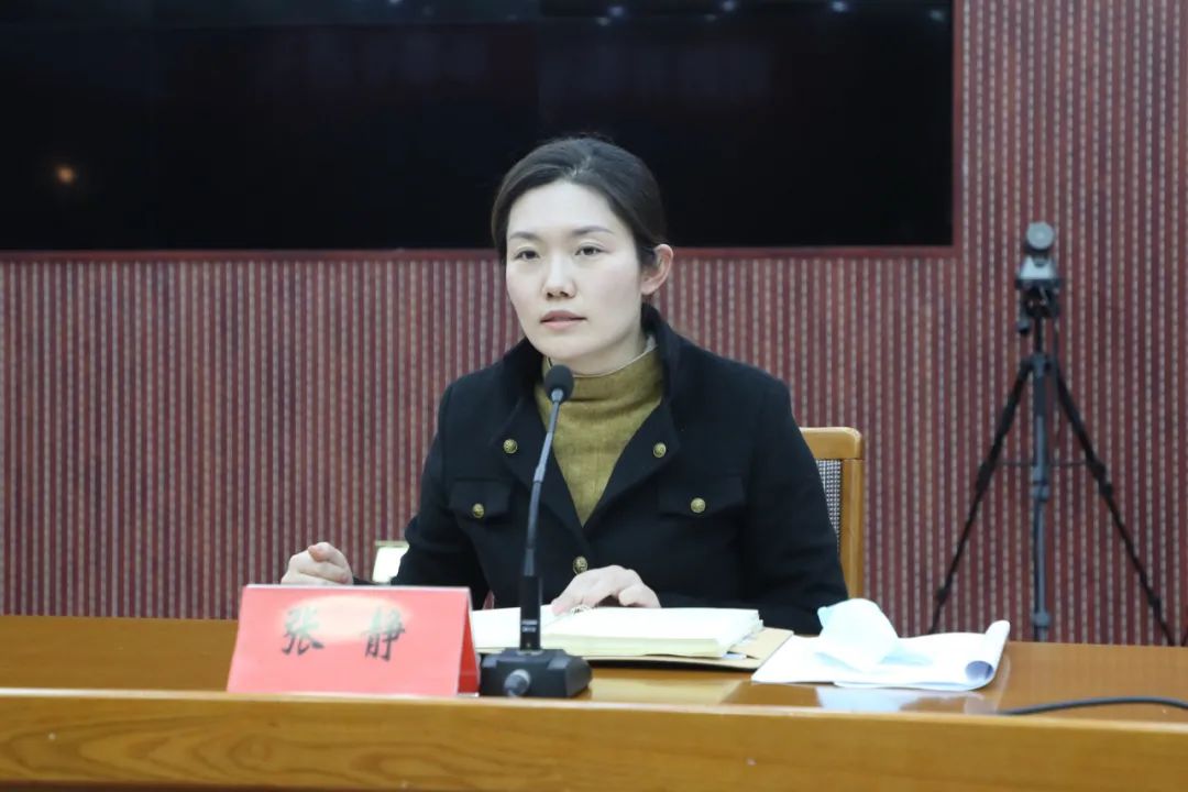 张静强调各单位各部门要严格落实相关责任,做好各社区(村),各行业各