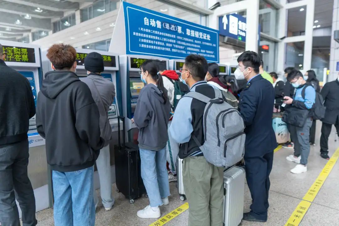 速看廣州深圳多個火車站設有核酸檢測點