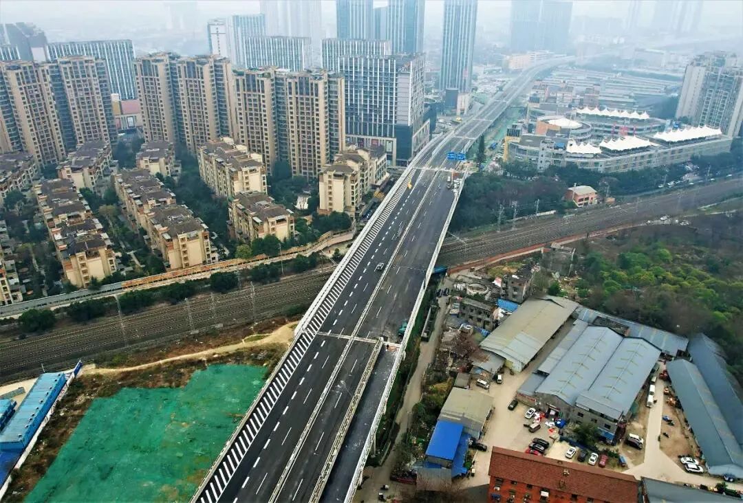 成彭高架入城段已通车商贸大道主线桥延长段进展来了