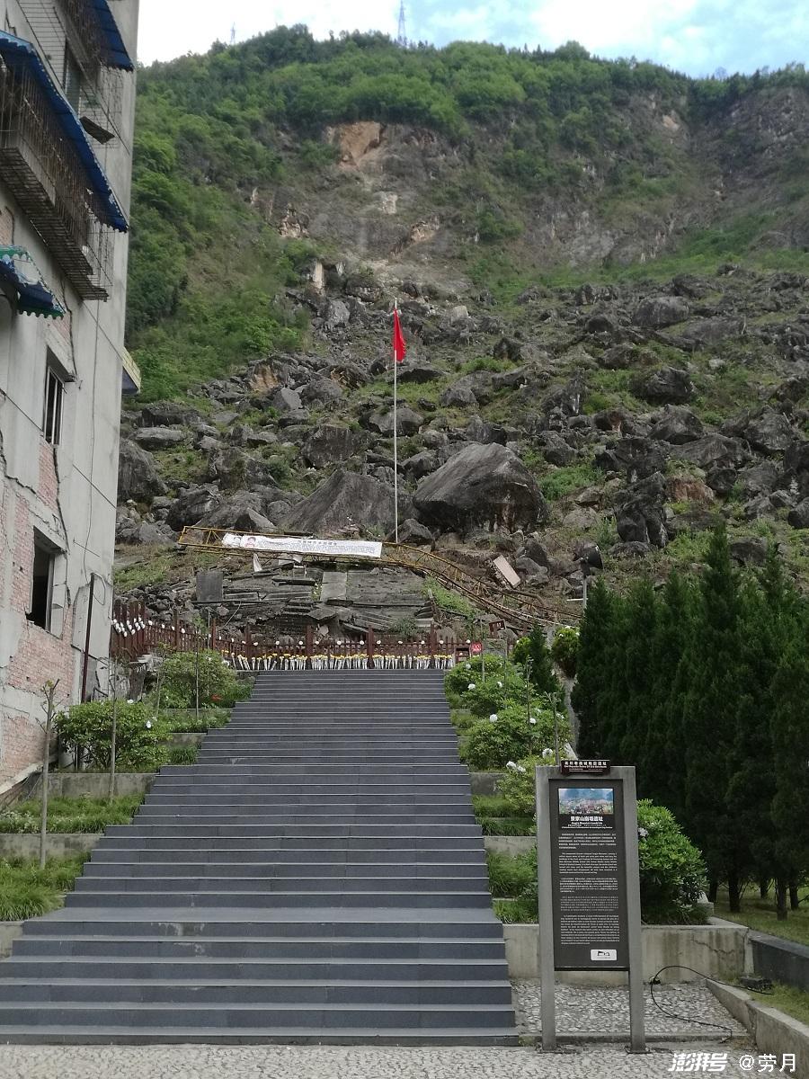 只有遗忘和超脱才能解救你