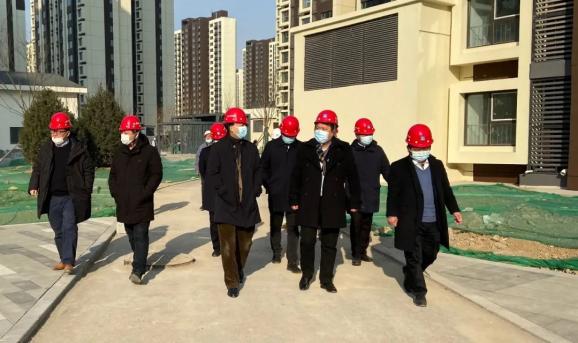 左强与北京昆泰控股集团党委书记董事长韦平一行赴在京重点项目调研