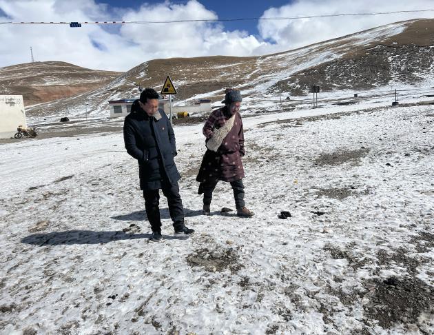 平措顿珠带队走村入户实地查看易灾村防抗灾工作开展情况