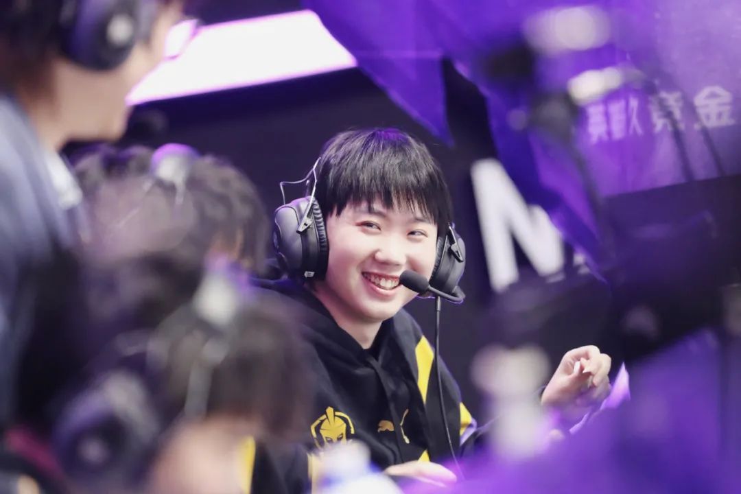 独家对话丨从被照顾到照顾人南京hero尘夏成为战队新主帅