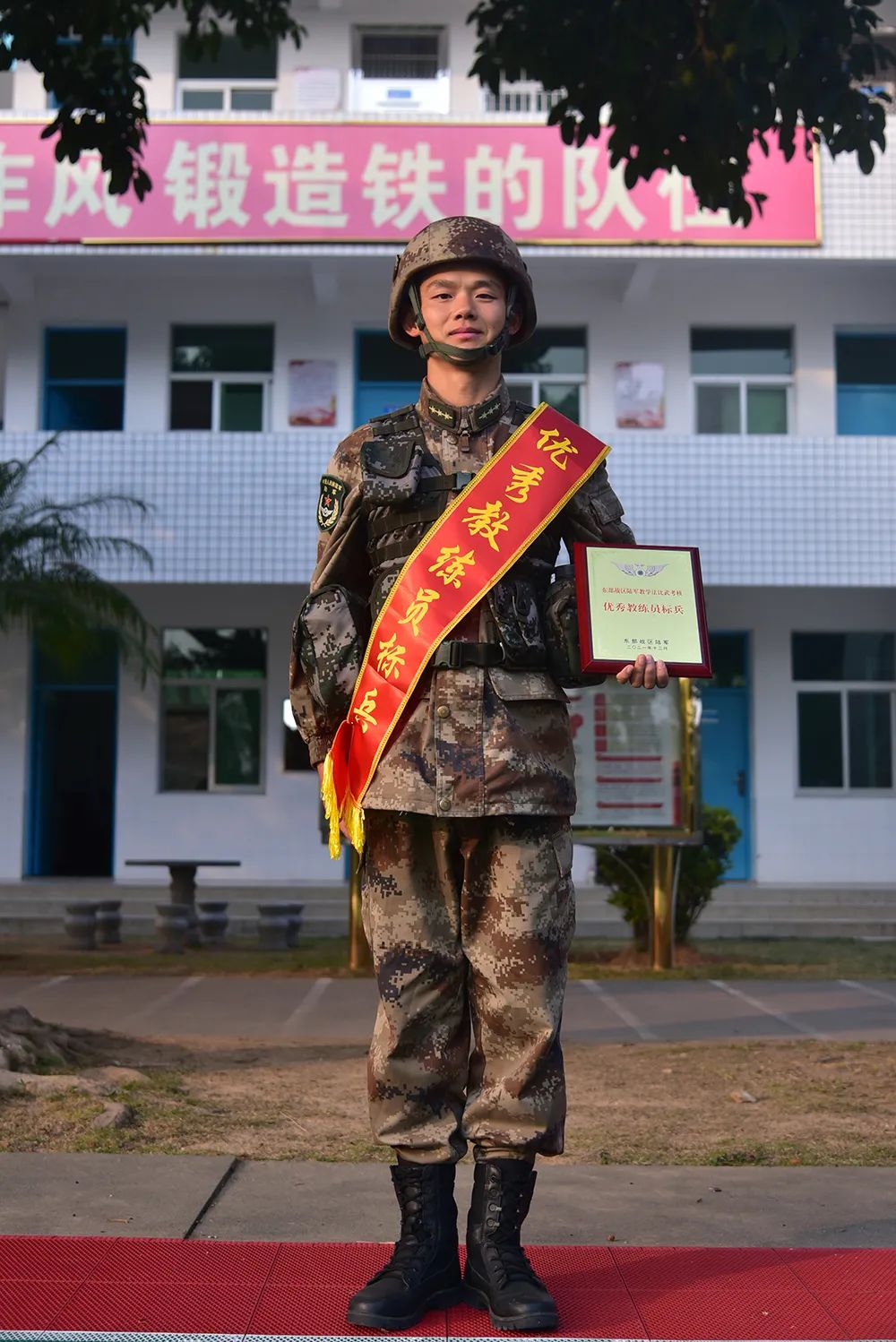 导弹连长战区陆军比武赛场斩获佳绩
